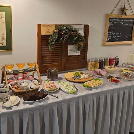Pensjonat Akacja Kudowa-Zdrój Εξωτερικό φωτογραφία